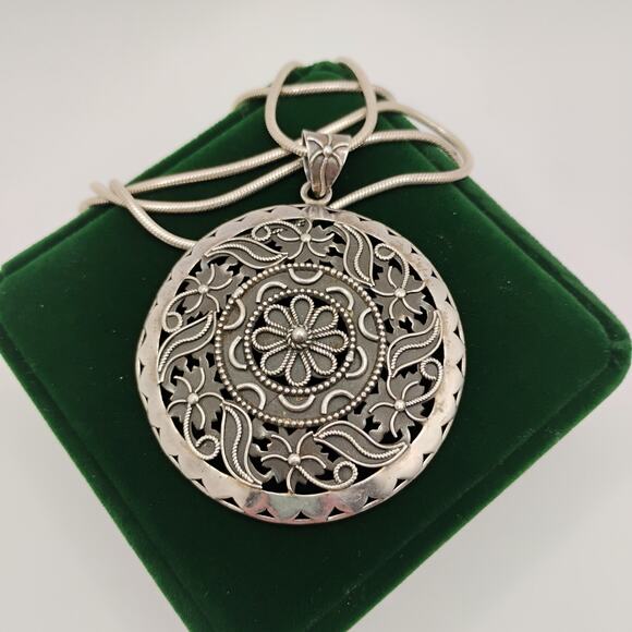 Doug Paulus Medallion Pendant on 30-inch Snake Chain - Picture 5 of 5